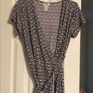 Black short sleeve dress